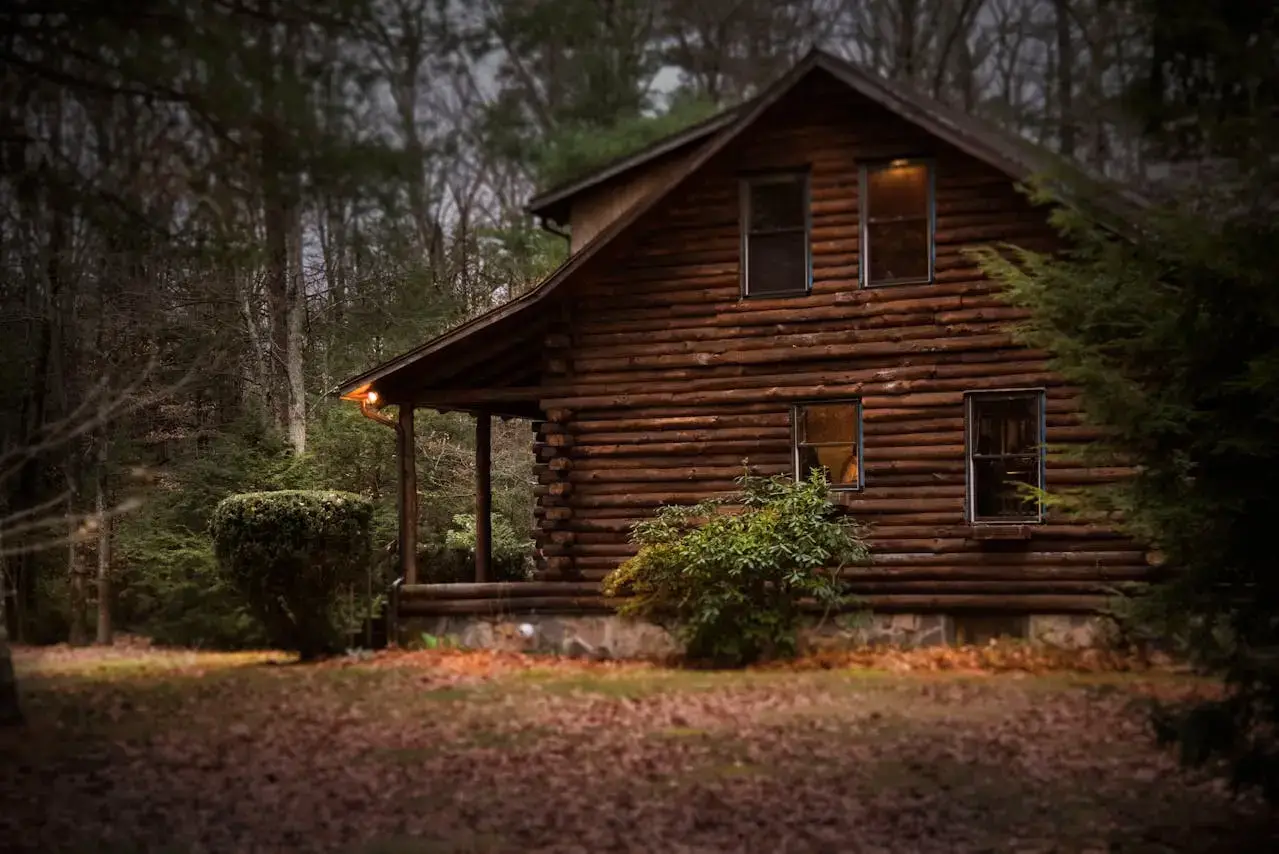 Cabaña de madera en el bosque, alojamiento premium para cazadores en Batoshevo, Bulgaria